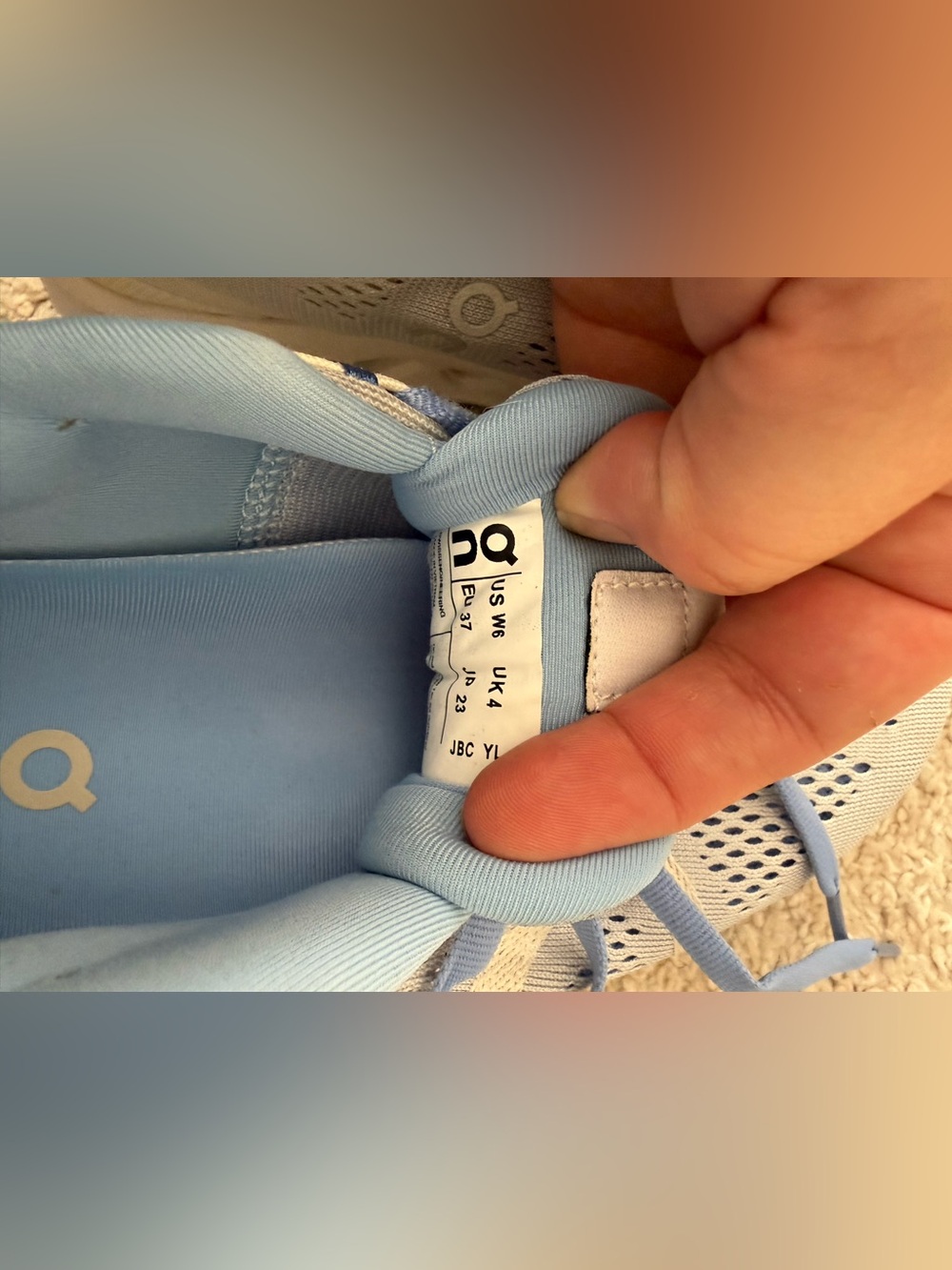 On Running Women's Cloudsurfer sneakers in the Heather/White colorway size 6 - Picture 12 of 12